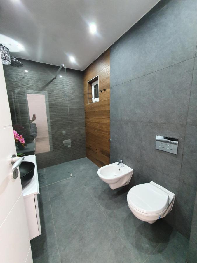 Ale House Apartment Oradea Exterior photo